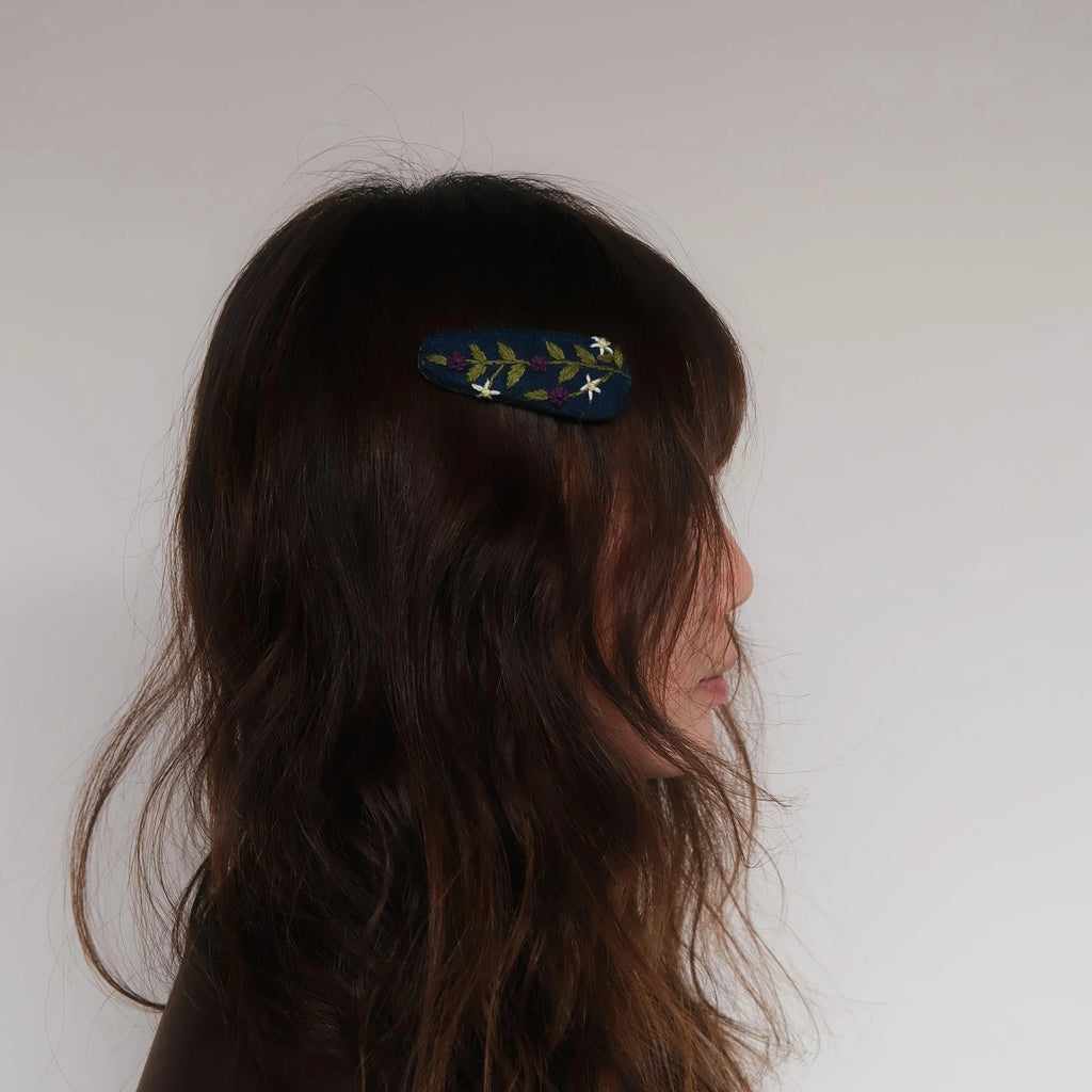 Hand-Sewn Floral Pattern Hair Clip